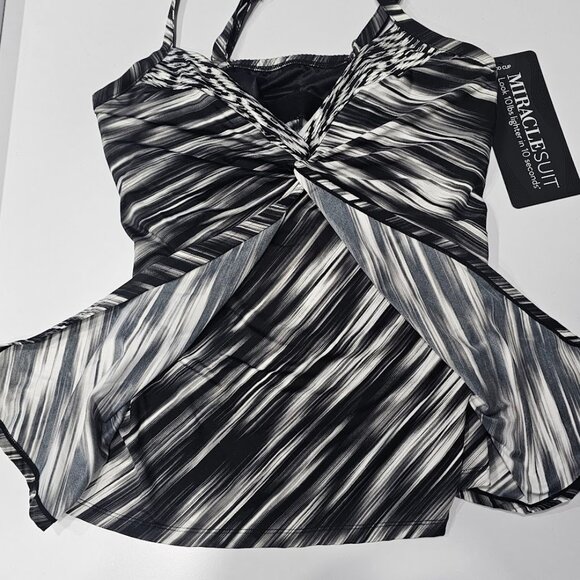 Miraclesuit Love Knot Printed DD Underwire Tankini Top - Warp Speed - Picture 7 of 11